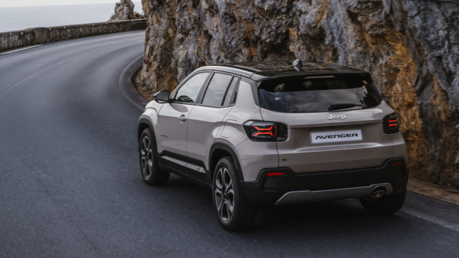 Introducing the Jeep Avenger 4xe: The Ultimate Hybrid Off-Road SUV