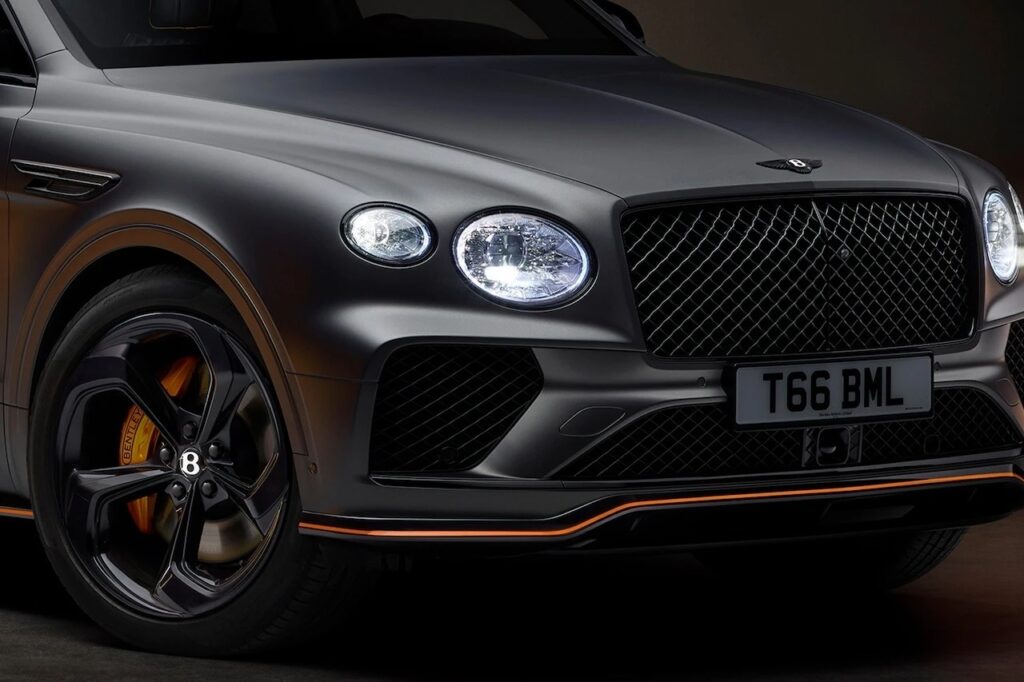 Bentley Bentayga S Black Edition - Gets Feature Not Seen In 105 Years