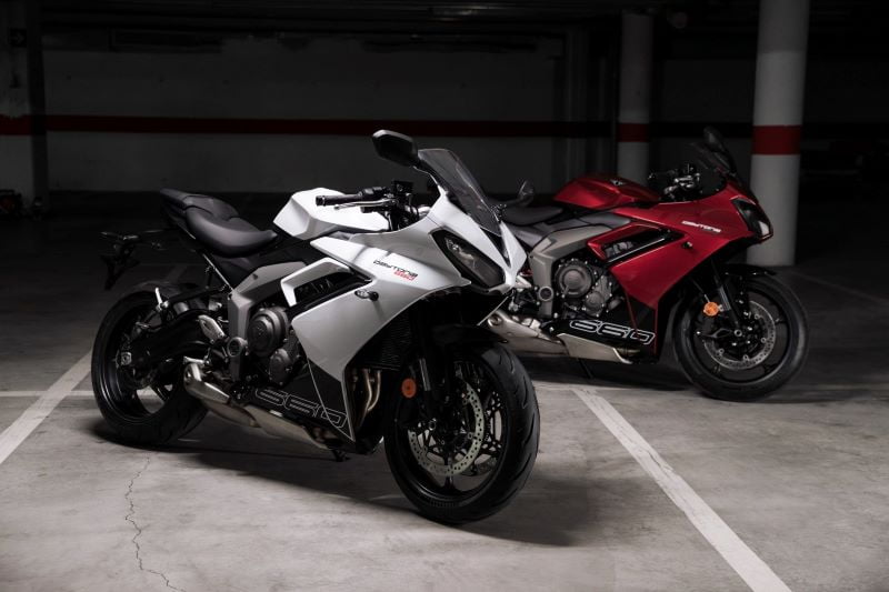 Discover the Triumph Daytona 660, a perfect blend of power, precision, and cutting-edge technology for an exhilarating riding experience